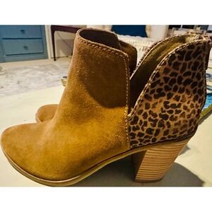 Dolce Vita Ankle Booties Leopard Print Suede Heel Zipper Closure Women's size 8